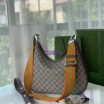 Gucci Women GG Attache Large Shoulder Bag Beige Ebony GG Supreme Canvas - Image 5