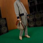 Gucci Women GG Attache Large Shoulder Bag Beige Ebony GG Supreme Canvas - Image 11