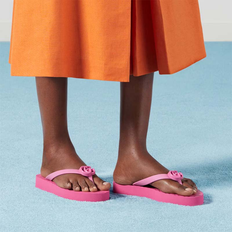 Gucci Women GG Chevron Thong Sandal Pink Rubber Resin Double G Flat