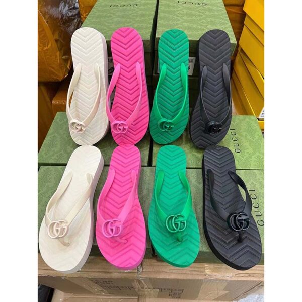Gucci Women GG Chevron Thong Sandal WhiteRubber Resin Double G Flat (1)