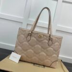 Gucci Women GG Matelassé Leather Medium Tote Beige Matelassé Chevron Double G - Image 2
