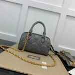 Gucci Women GG Matelassé Leather Top Handle Bag Dusty Grey Double G - Bild 3