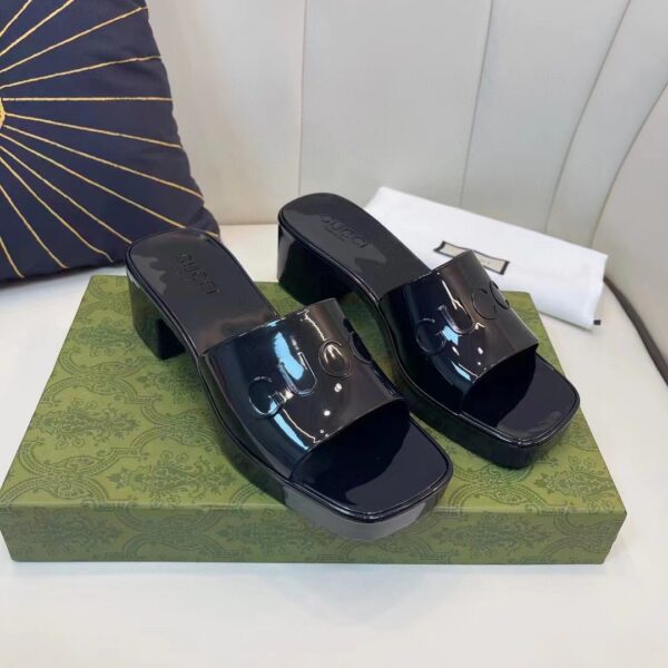 Gucci Women GG Rubber Slide Sandal Black Mid-Heel 6 Cm Heel (2)