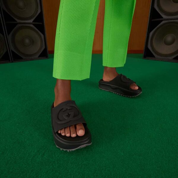 Gucci Women GG Slide Sandal Interlocking G Black Rubber Low Heel (10)