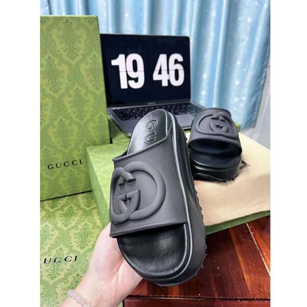 Gucci Women GG Slide Sandal Interlocking G Black Rubber Low Heel (6)