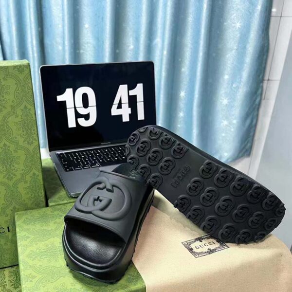 Gucci Women GG Slide Sandal Interlocking G Black Rubber Low Heel (9)