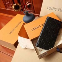 Louis Vuitton LV Unisex Brazza Wallet Black Monogram Shadow Calf Leather (8)