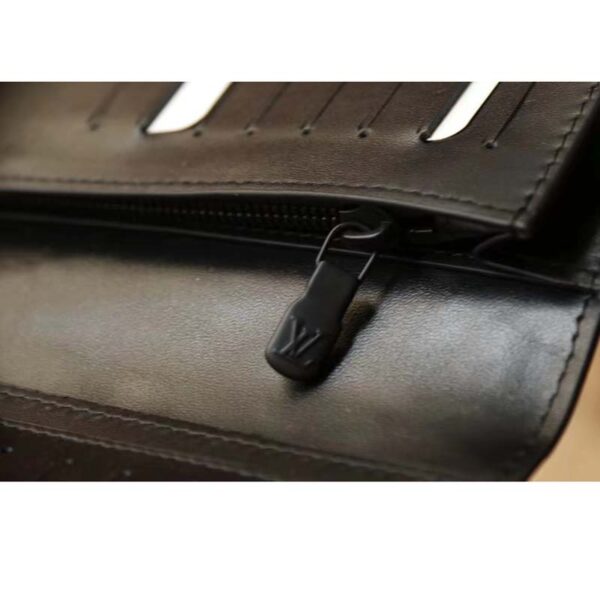 Louis Vuitton LV Unisex Brazza Wallet Black Monogram Shadow Calf Leather (5)