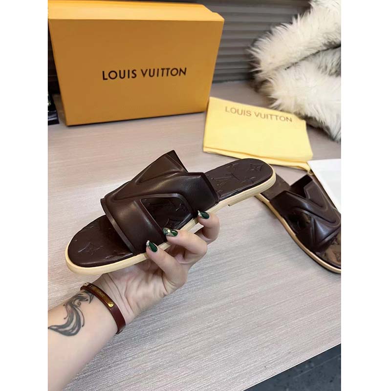 Louis Vuitton LV Unisex Oasis Mule Black Grained Calf Leather Rubber  Signature - LULUX