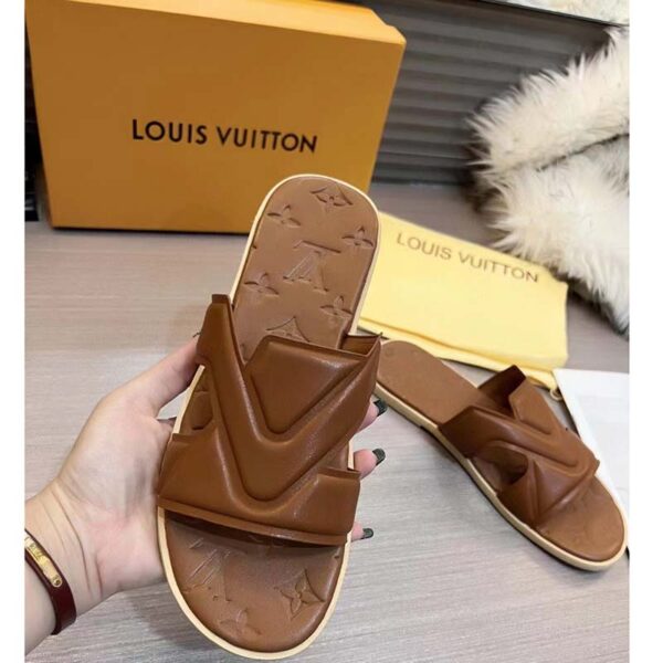 Louis Vuitton LV Unisex Oasis Mule Moka Brown Grained Calf Leather Rubber Signature (2)