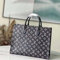 Louis Vuitton LV Unisex Onthego MM Tote Black Monogram Coated Canvas (2)