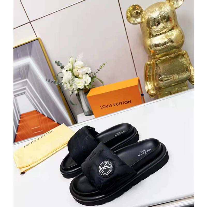 Louis Vuitton Pool Pillow Slide LV Monogram Slides - Black Sandals, Shoes -  LOU670763