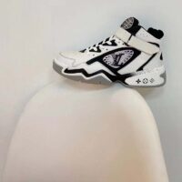 Louis Vuitton LV Unisex Trainer 2 Sneaker White Calf Leather Rubber Outsole (17)