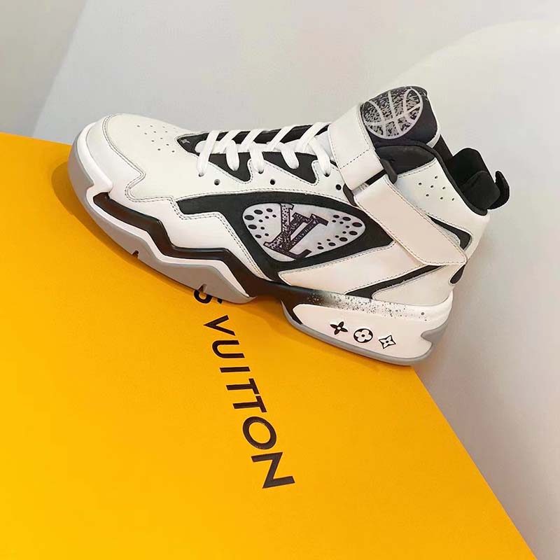 Louis Vuitton® LV Trainer 2 Sneaker White. Size 09.5