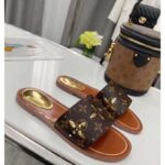 Louis Vuitton LV Women Lock It Flat Mule Gold Perforated Monogram Canvas – Bild 2