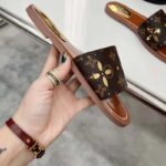 Louis Vuitton LV Women Lock It Flat Mule Gold Perforated Monogram Canvas – Bild 8