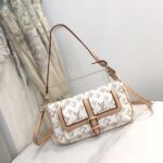 Louis Vuitton LV Women Maxi Multi Pochette Accessoires Handbag Beige Monogram Coated Canvas - immagine 3