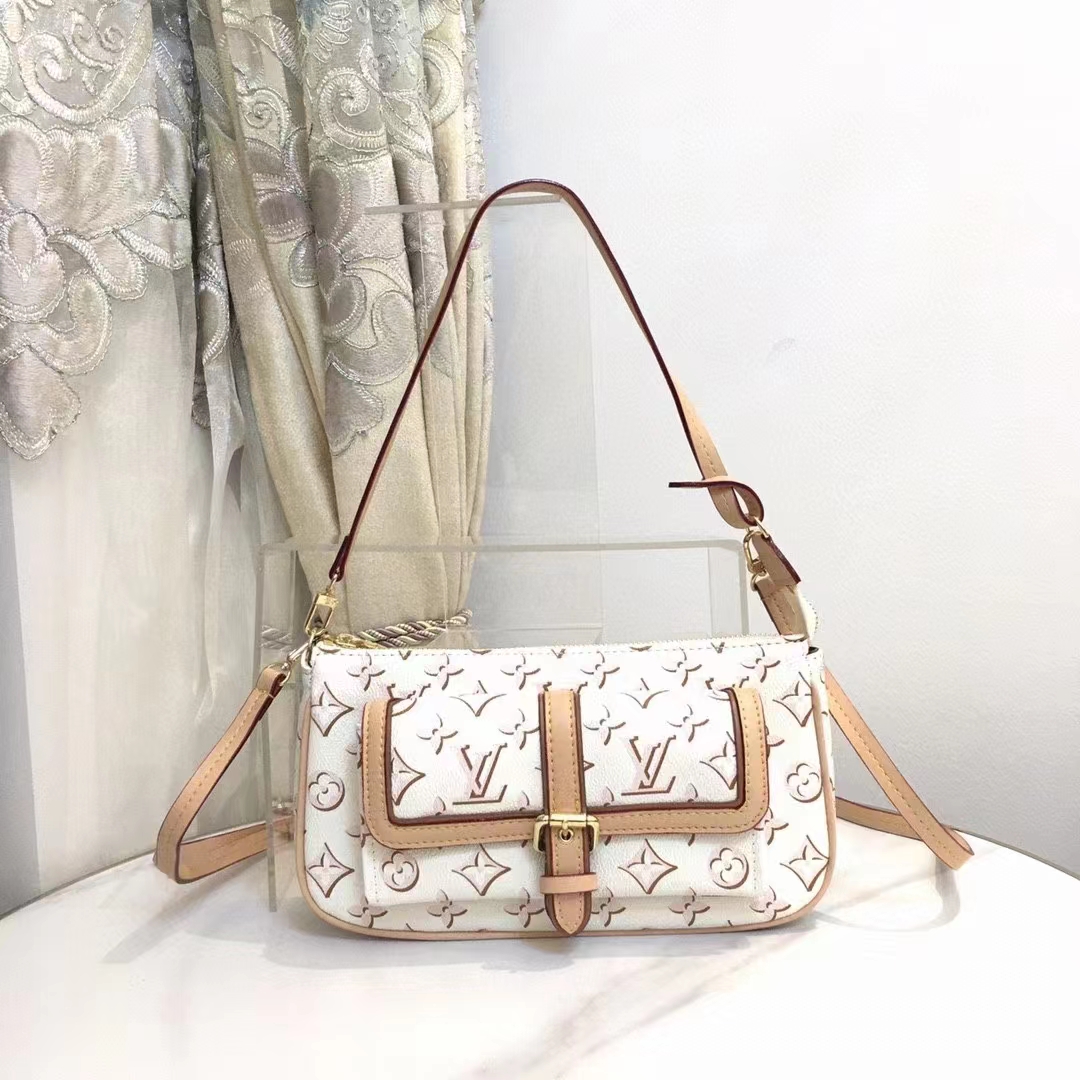 M20920 Louis Vuitton Monogram Canvas Maxi Multi Pochette Accessoires Handbag