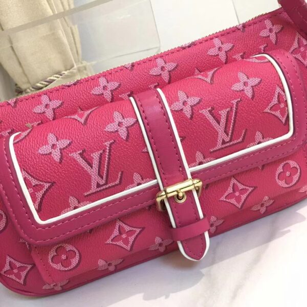 Louis Vuitton LV Women Maxi Multi Pochette Accessoires Handbag Fuchsia Pink Monogram Coated Canvas (3)