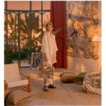 Dior Women CD Large Book Tote Ecru Multicolor Jardin D'Hiver Embroidery - Imagen 14