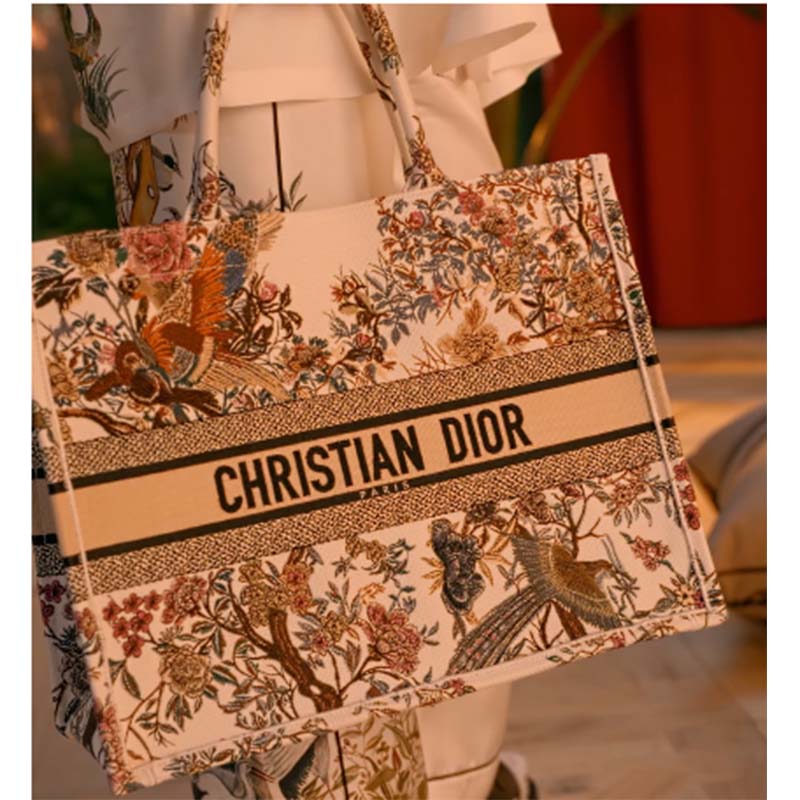 LTD ED CHRISTIAN DIOR BOOK TOTE MED JADRIN d'HIVER EMBROIDERY  MULTICOLOR SOLDOUT