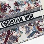 Dior Women CD Medium Book Tote Ecru Multicolor Jardin D'Hiver Embroidery - immagine 6