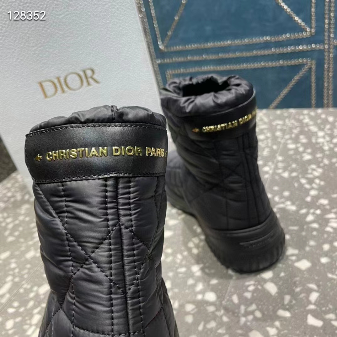 Dior - Frozen-d Ankle Boot Black Calfskin, Cannage Quilted Nylon and White Shearling - Size 35 - Women