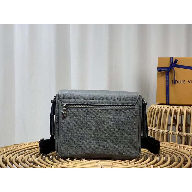 Louis Vuitton District PM Messenger Taiga