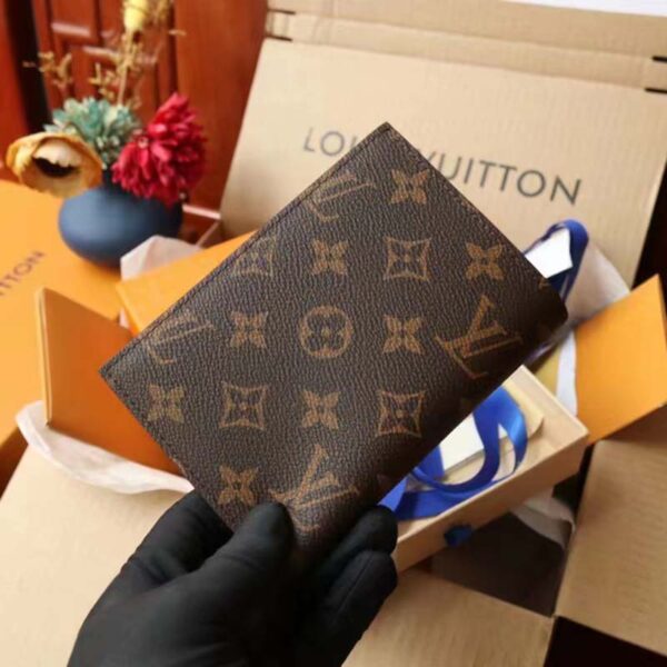 Louis Vuitton LV Unisex Passport Cover Brown Monogram Coated Canvas Cowhide Leather (8)