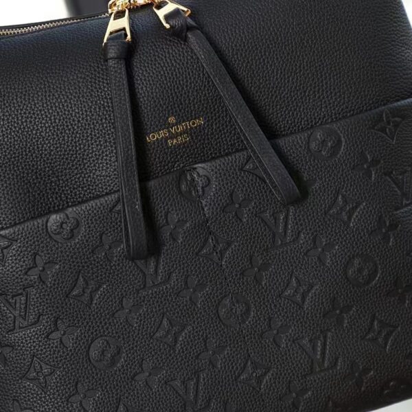 Louis Vuitton LV Women Maida Hobo Handbag Black Embossed Grained Cowhide Leather (3)