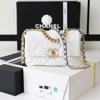 Chanel Damen CC 19 Flap Bag Kalbsleder Gold Silberfarbenes Metall Weiß