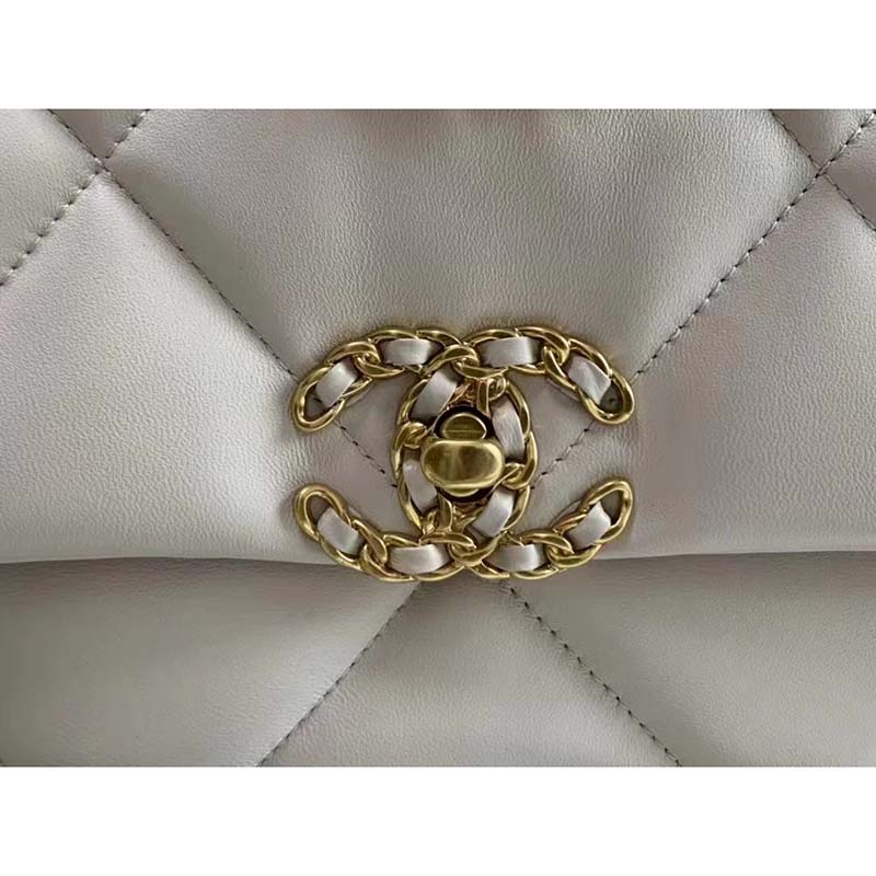 Chanel Women CC 19 Flap Bag Calfskin Gold Silver-Tone Metal White (4)