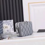 Dior Unisex CD Messenger Pouch Dior Gray CD Diamond Canvas - Image 6