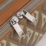 Dior Unisex CD Messenger Pouch Natural CD Diamond Canvas - immagine 9