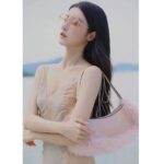 Fendi Women FF O’Lock Swing Pale Pink Leather Fox Fur Pouch - Image 9