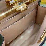 Fendi Women FF Peekaboo Medium Calfskin Leather Bag-Dark Green – Bild 7