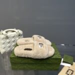 Gucci Unisex The North Face x Gucci Slide Beige Merino Wool Rubber Sole Flat - Bild 3