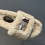 Gucci Unisex The North Face x Gucci Slide Beige Merino Wool Rubber Sole Flat - Bild 8