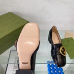 Gucci Women Blondie Mid-Heel Pump Black Leather Round Interlocking G – Bild 10