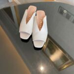 Gucci Women GG Low Heel Sandal White Leather Square Toe Leather Sole 3 Cm Heel – Bild 4