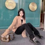 Gucci Women GG Wool Cardigan Beige V-Neck Collar Two Front Pockets – Image 12