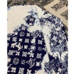 Louis Vuitton LV Men Monogram Bandana Crewneck Sweatshirt Cotton Indigo Slightly Loose Fit – Bild 9