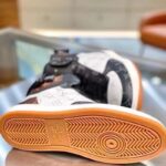 Louis Vuitton LV Unisex Rivoli Sneaker Boot Monogram Canvas Rubber Outsole - immagine 7