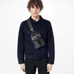 Louis Vuitton LV Unisex Saumur Slingbag Monogram Eclipse Coated Canvas Black Cowhide - immagine 15