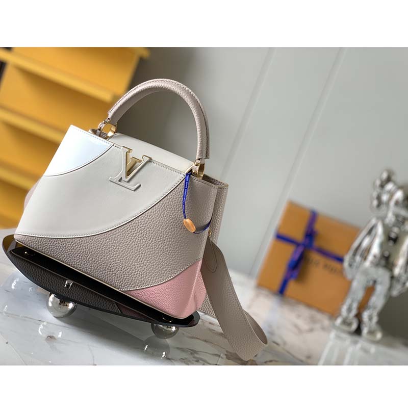 Capucines leather handbag Louis Vuitton Beige in Leather - 20242668