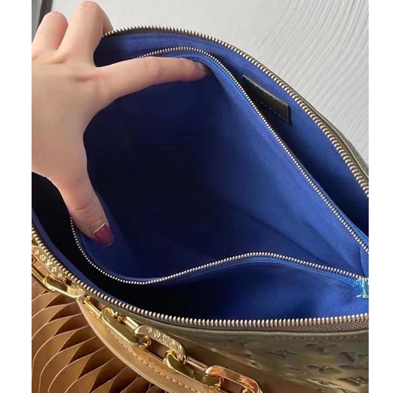 Louis Vuitton LV Women Coussin MM Handbag Khaki Monogram Embossed Puffy Lambskin (14)