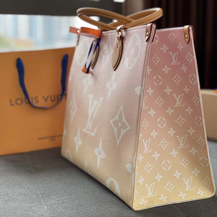 Louis Vuitton Gradient Pastel Monogram Giant Coated Canvas And Raffia  Onthego GM Bag Louis Vuitton