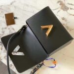 Louis Vuitton LV Women Twist MM Handbag Black Epi Grained Leather - Bild 6