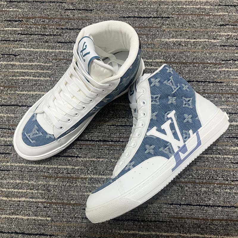 Louis Vuitton Charlie Sneaker Blue. Size 07.0