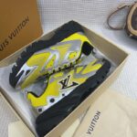 Louis Vuitton Unisex LV Runner Tatic Sneaker Yellow Mix Materials Rubber Monogram Flowers - immagine 8